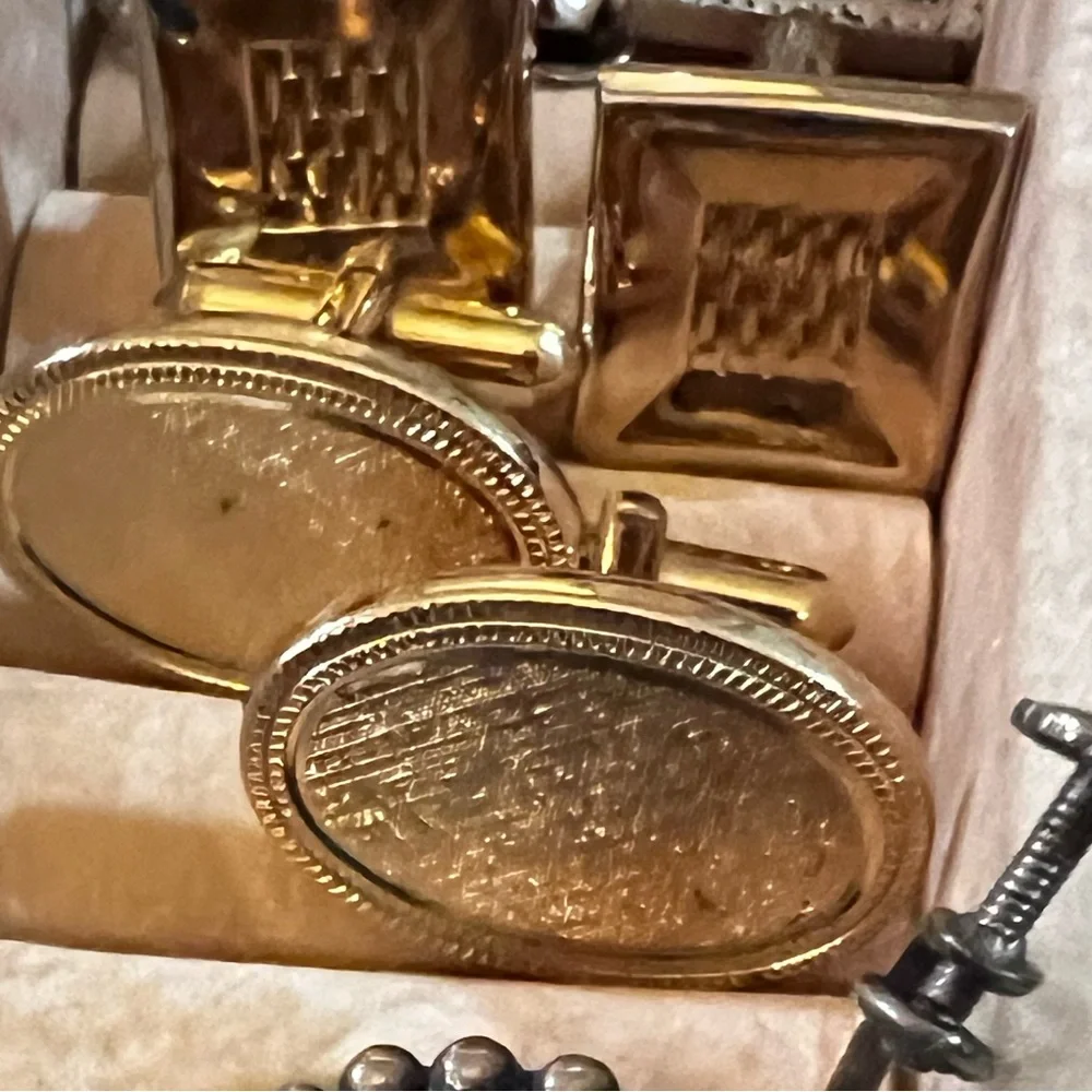 Oval Gold Tone Vintage AVON Cuff Links